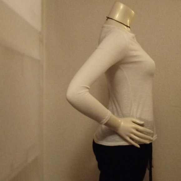 Zip up or Down White Top - Picture 4 of 14